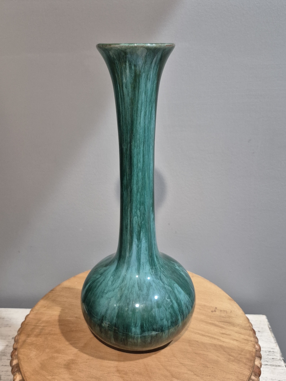 MINT Vintage Blue Mountain Pottery 11" Bud Vase - Green Drip Glaze with Original